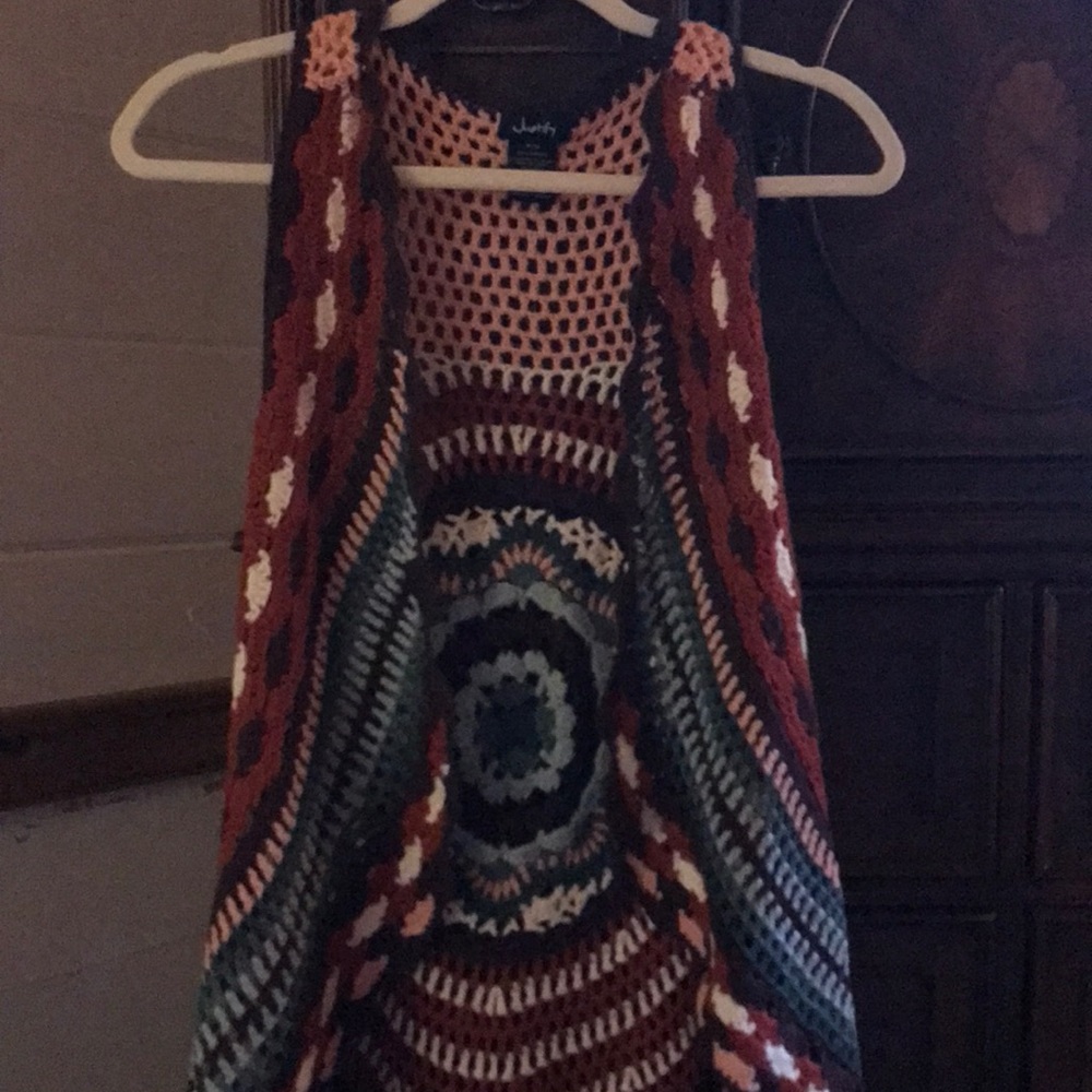 Justify crochet vest. Size M  NWT